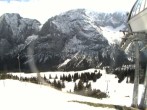 Archived image Webcam mountain station chairlift "Gaistal", "Ehrwalder Alm" 13:00