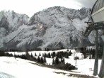 Archived image Webcam mountain station chairlift "Gaistal", "Ehrwalder Alm" 09:00