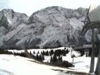 Archived image Webcam mountain station chairlift "Gaistal", "Ehrwalder Alm" 13:00