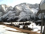 Archived image Webcam mountain station chairlift "Gaistal", "Ehrwalder Alm" 15:00