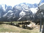 Archived image Webcam mountain station chairlift "Gaistal", "Ehrwalder Alm" 11:00
