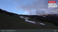 Archiv Foto Webcam Jerzens - Zirbenbahn Bergstation 20:00