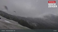 Archived image Webcam Jerzens - Zirbenbahn Bergstation 06:00