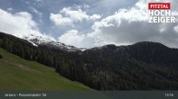 Archiv Foto Webcam Jerzens - Zirbenbahn Bergstation 12:00