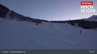 Archiv Foto Webcam Jerzens - Zirbenbahn Bergstation 06:00