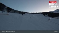 Archiv Foto Webcam Jerzens - Zirbenbahn Bergstation 06:00