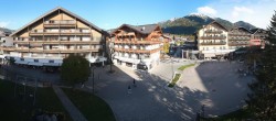 Archiv Foto Webcam Dorfplatz, Seefeld in Tirol 13:00