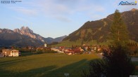 Archiv Foto Webcam Blick ins Tannheimer Tal 19:00