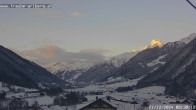 Archived image Webcam guesthouse "Traube", Pettneu 07:00