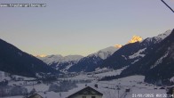 Archived image Webcam guesthouse "Traube", Pettneu 07:00