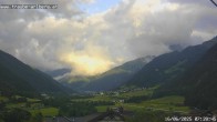 Archived image Webcam guesthouse "Traube", Pettneu 05:00