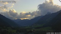 Archiv Foto Webcam Pettneu, Gasthof Traube 19:00