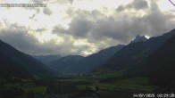 Archived image Webcam guesthouse "Traube", Pettneu 17:00