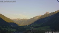 Archiv Foto Webcam Pettneu, Gasthof Traube 06:00