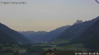 Archiv Foto Webcam Pettneu, Gasthof Traube 05:00