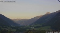 Archiv Foto Webcam Pettneu, Gasthof Traube 06:00