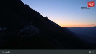 Archiv Foto Webcam Innsbrucker Nordkettenbahnen, Bergstation Seegrube 04:00