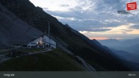 Archiv Foto Webcam Innsbrucker Nordkettenbahnen, Bergstation Seegrube 04:00