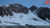 Archiv Foto Webcam Innsbrucker Nordkettenbahnen, Bergstation Seegrube 07:00