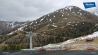 Archived image Webcam Bergkastelseilbahn mountain station 12:00