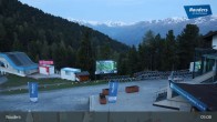 Archived image Webcam Bergkastelseilbahn mountain station 04:00