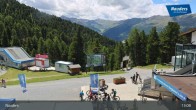 Archived image Webcam Bergkastelseilbahn mountain station 12:00
