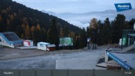 Archived image Webcam Bergkastelseilbahn mountain station 06:00