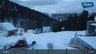 Archived image Webcam Bergkastelseilbahn mountain station 06:00