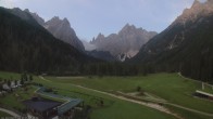 Archiv Foto Webcam Dolomitenhof - Fischleintal 05:00