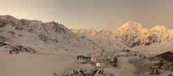 Archiv Foto Webcam Panoramablick Sulden - Madritschhütte 06:00