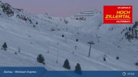 Archived image Webcam Wimbachexpress Gondola Hochzillertal 07:00