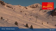 Archived image Webcam Wimbachexpress Gondola Hochzillertal 07:00