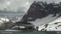 Archived image Webcam Zürs: Mountain Restaurant Seekopf 14:00