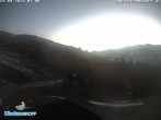 Archived image Webcam Mountain Diedamskopf - View Wedelstube 06:00