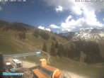 Archived image Webcam Mountain Diedamskopf - View Wedelstube 13:00