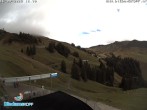 Archived image Webcam Mountain Diedamskopf - View Wedelstube 11:00