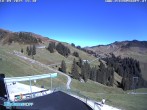 Archived image Webcam Mountain Diedamskopf - View Wedelstube 13:00