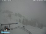 Archived image Webcam Mountain Diedamskopf - View Wedelstube 09:00