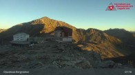 Archiv Foto Webcam Diavolezza: Berghaus Diavolezza 06:00