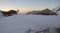 Archiv Foto Webcam Engelberg Titlis: Berghaus Jochpass 19:00
