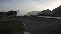 Archiv Foto Webcam Engelberg Titlis: Berghaus Jochpass 05:00
