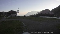 Archiv Foto Webcam Engelberg Titlis: Berghaus Jochpass 06:00