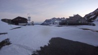 Archiv Foto Webcam Engelberg Titlis: Berghaus Jochpass 05:00