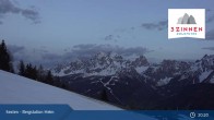 Archiv Foto Webcam Helm Plateau in den Sextner Dolomiten 04:00