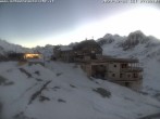 Archived image Webcam Schnalstal: Hut "Schöne Aussicht" 07:00