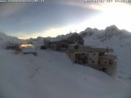 Archived image Webcam Schnalstal: Hut "Schöne Aussicht" 07:00