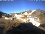 Archived image Webcam Schnalstal: Hut "Schöne Aussicht" 17:00