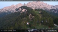 Archived image Webcam Top station of the Pian Pecei-Pra Martin chair lift 12:00