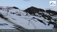 Archived image Webcam Kitzsteinhorn Alpine Centre 04:00