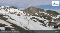Archived image Webcam Kitzsteinhorn Alpine Centre 08:00